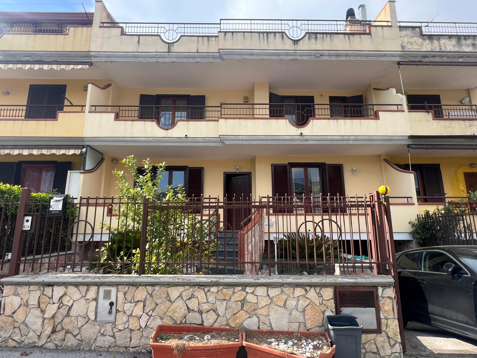 Villetta con giardino